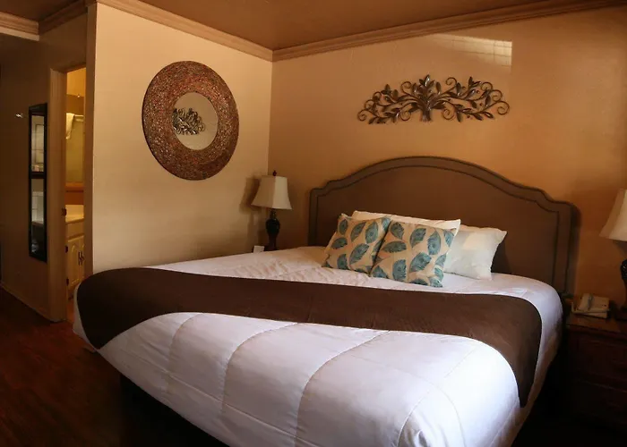 Oak Creek Terrace Lodge