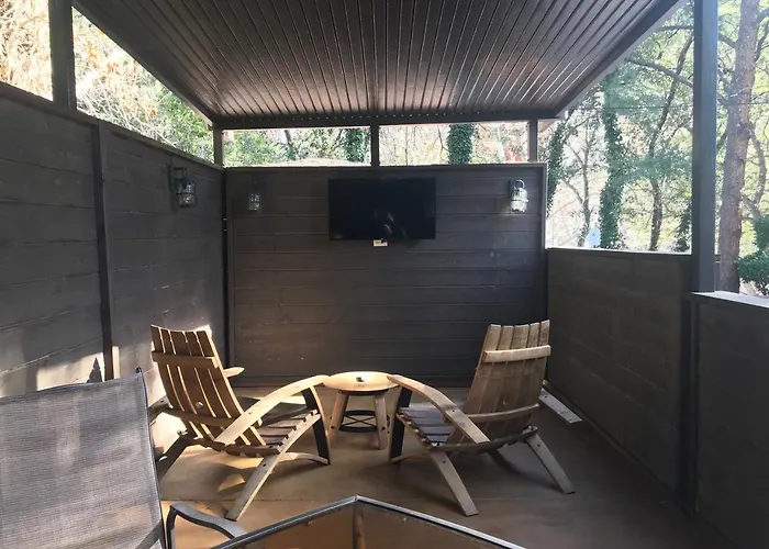 Oak Creek Terrace Lodge